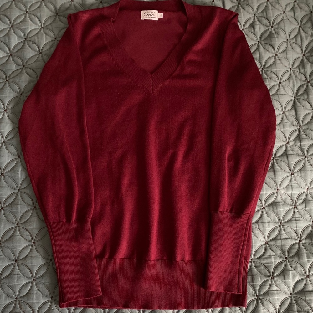 Maroon sweater